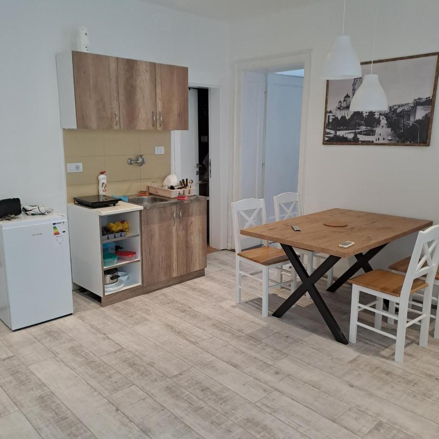 Apartman Centar Sd สเมเดเรโว ภายนอก รูปภาพ