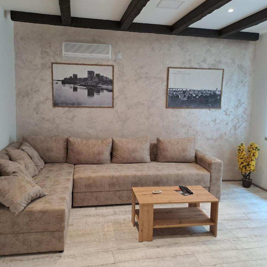 Apartman Centar Sd สเมเดเรโว ภายนอก รูปภาพ